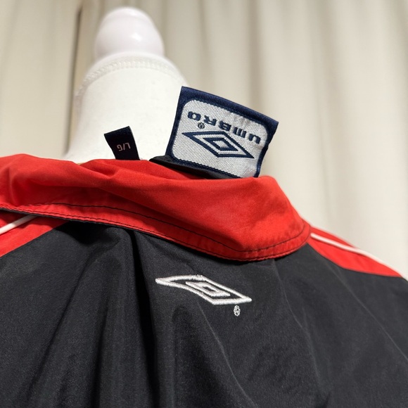 Umbro Vintage Black and Red Men's windbreaker - Picture 6 of 7